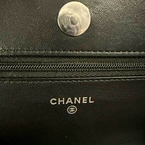 🔥RARE!! CHANEL•24C Star CC Lambskin Quilted Wallet On Chain - Picture 4 of 16